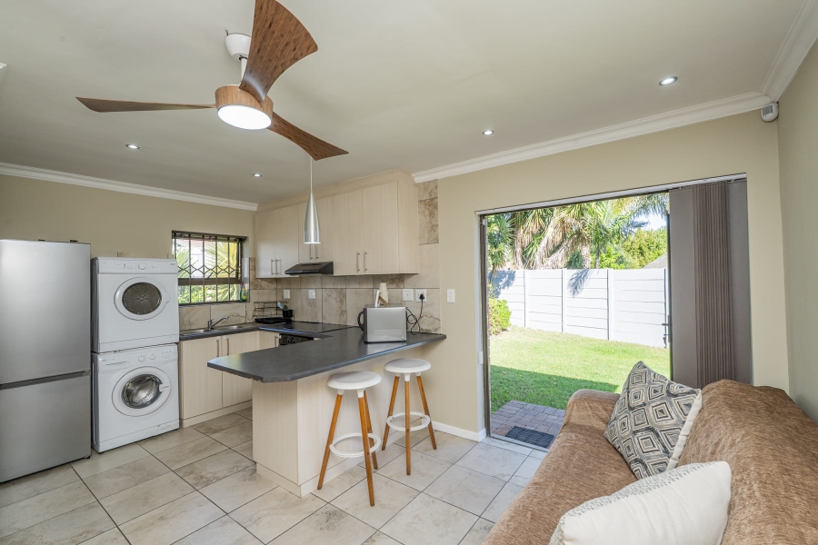 5 Bedroom Property for Sale in De Oude Spruit Western Cape